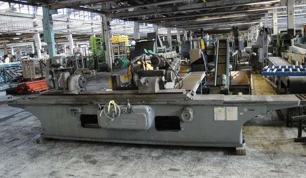 Cylindrical grinder