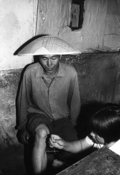 Barefoot doctor