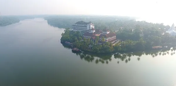 Ashtamudi Lake