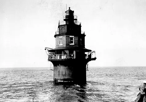 Elbow of Cross Ledge Light