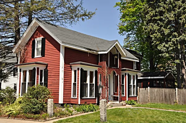 Kenelum Baker House