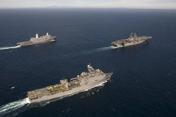 Amphibious warfare ship