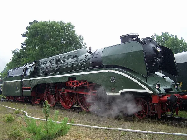 DR 18 201