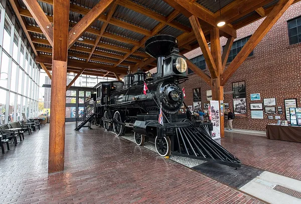 Canadian Pacific 374