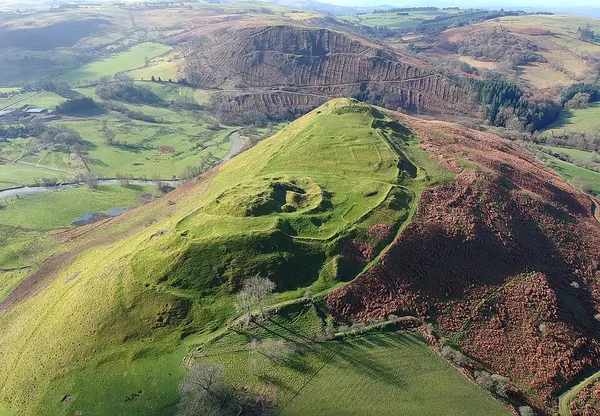 Cefnllys Castle