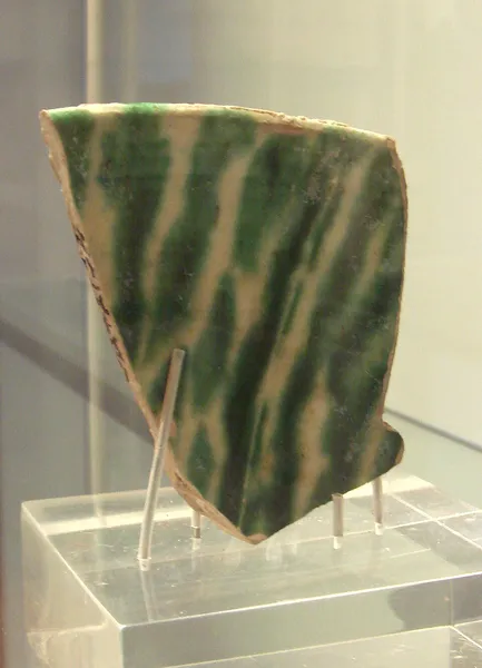 Chinese influences on Islamic pottery