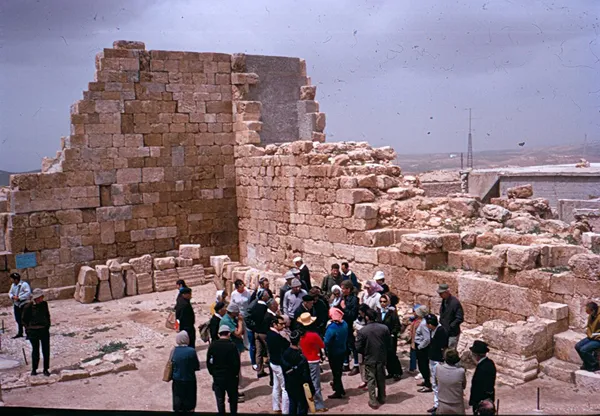 Eshtemoa synagogue