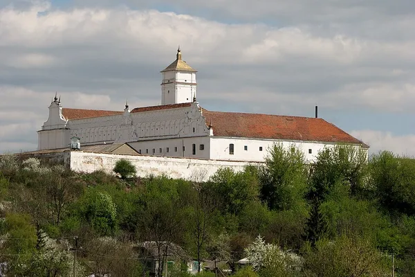 Bernardine Monastery, Iziaslav