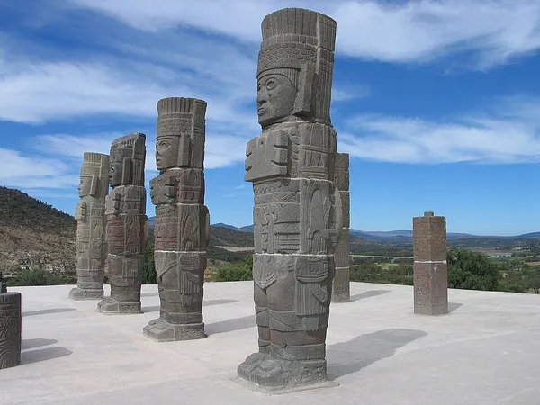 Atlantean figures
