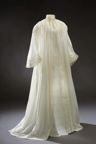 Dressing gown