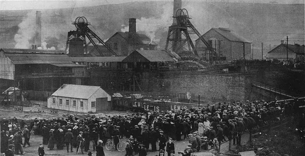 1913