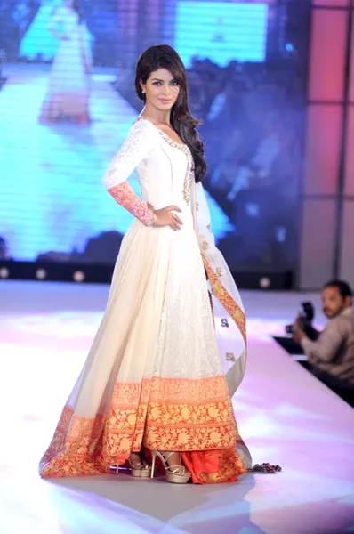 Anarkali salwar kameez