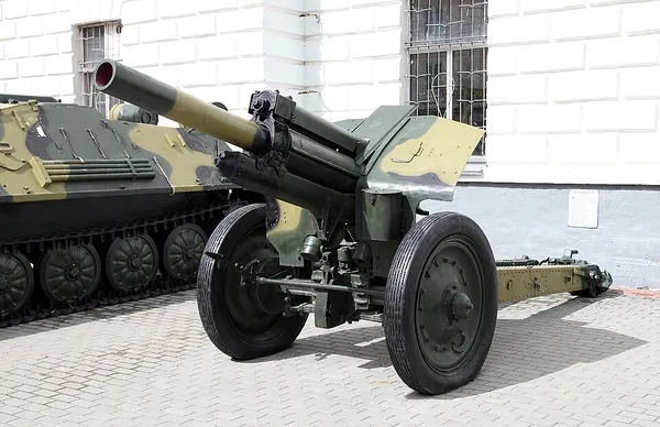 122 mm howitzer M1938 (M-30)