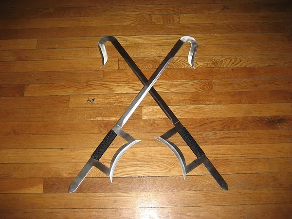 Hook sword