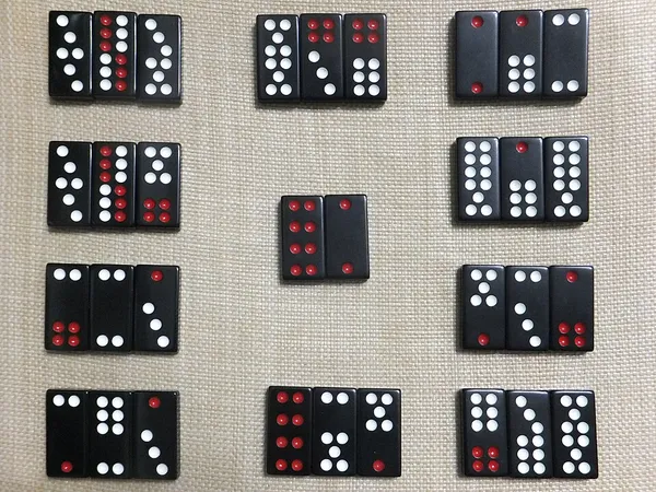 Chinese dominoes