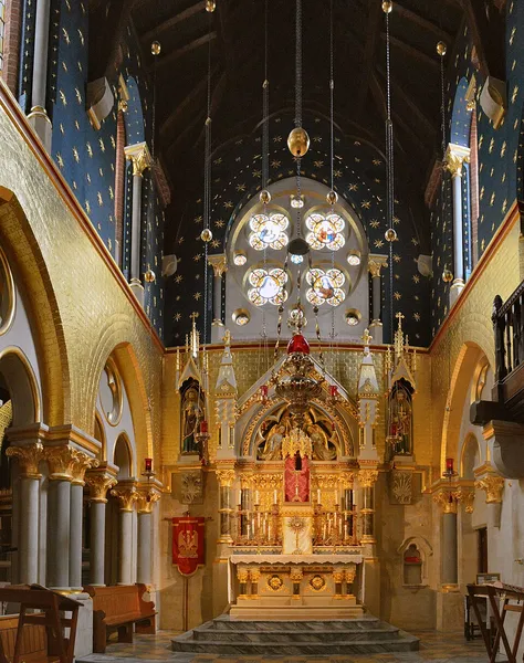 Corpus Christi Catholic Church, Maiden Lane