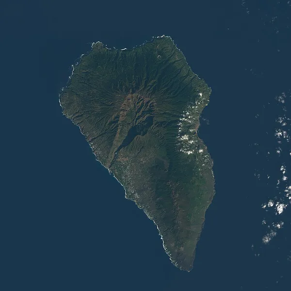 Cumbre Vieja tsunami hazard