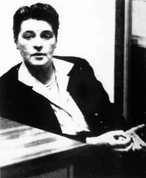 Evelyn Straus