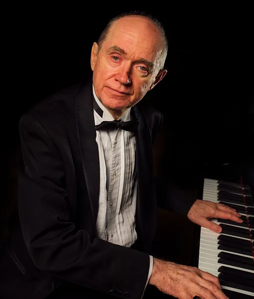 Derek Williams (musician)