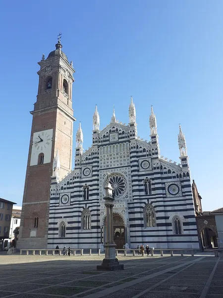 Gothic art and architecture in Monza