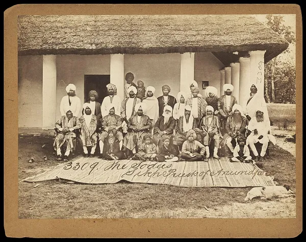 Descendants of the Sikh gurus