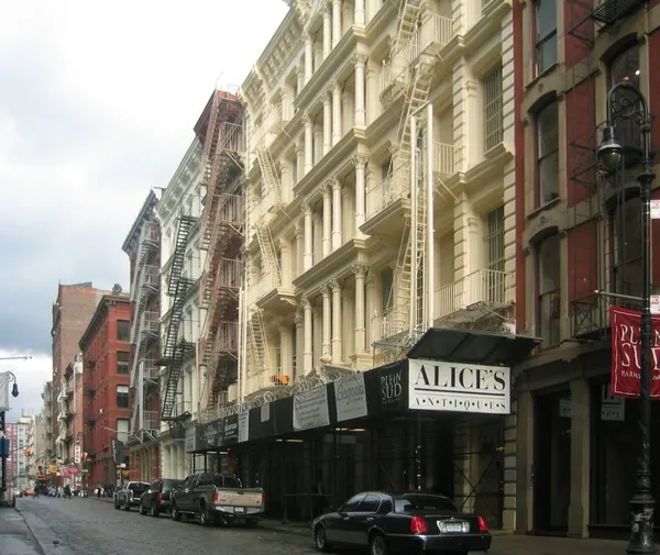 Cast-iron architecture